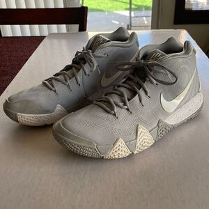 NIKE Kyrie 4 Wolf Grey AV2296-002 Basketball Shoes Size 13